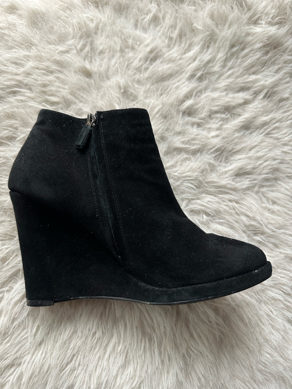 Lola Cruz Black Suede Wedge Ankle Booties with Side Zip Chic Everyday Heel Antro